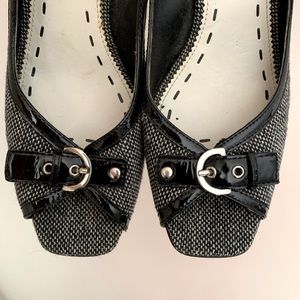 Anne Klein B&W peep toe heels